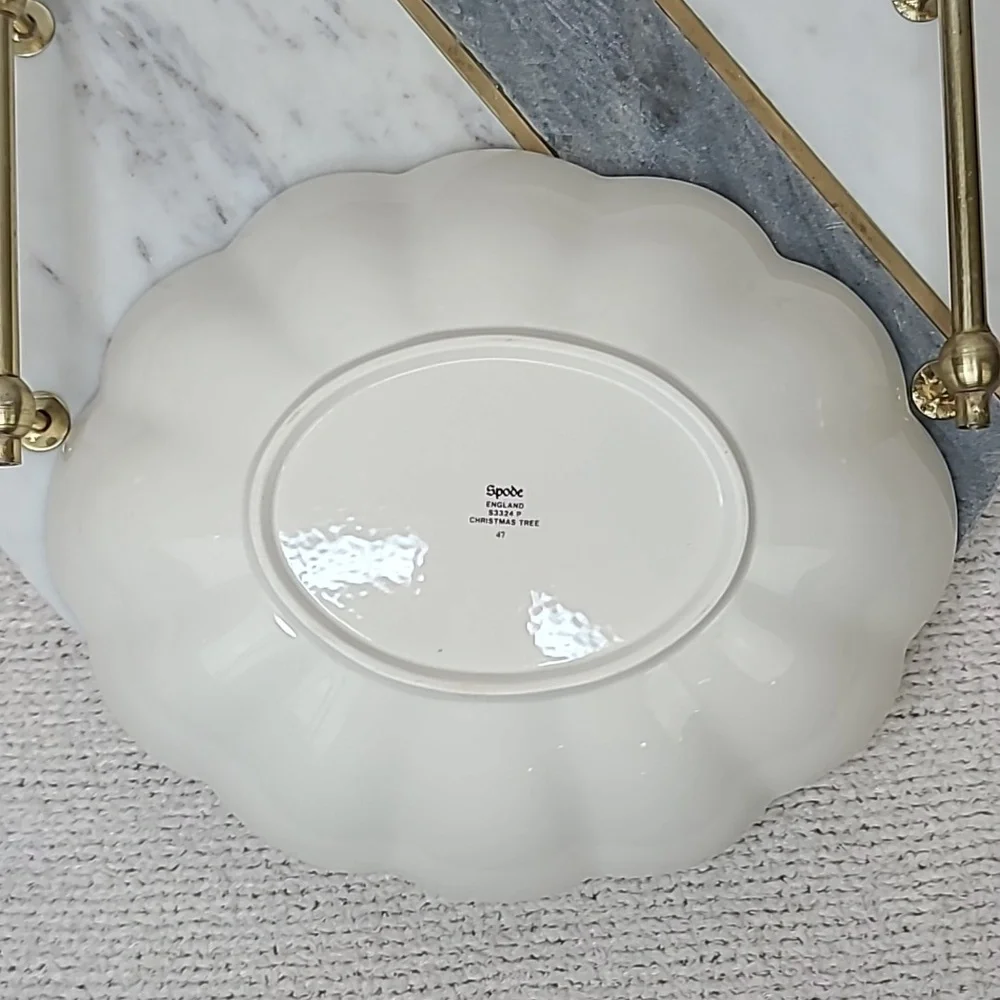 Spode Christmas Tree Mint Vintage Collector Medium Scallop/Fluted Oval Platter